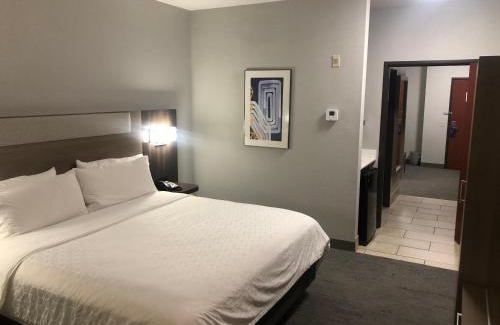 Woodward Hotel | Holiday Inn Express Hotel & Suites Woodward Hwy 270 by IHG