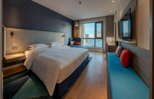 Wuhua Hotel | Holiday Inn Express Kunming West by IHG