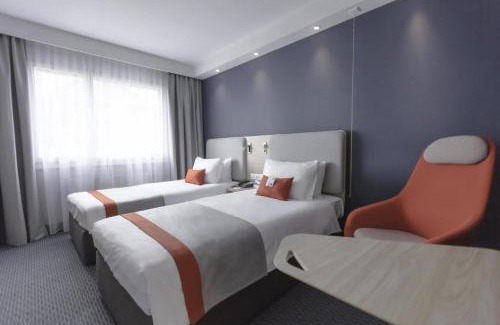 Neuenkirch Hotel | Holiday Inn Express Luzern-Neuenkirch by IHG