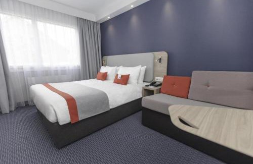 Neuenkirch Hotel | Holiday Inn Express Luzern-Neuenkirch by IHG