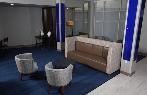 McCook Hotel | Holiday Inn Express McCook by IHG