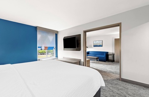 Hendersonville Hotel | Holiday Inn Express Nashville-Hendersonville by IHG