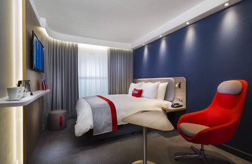 Cuddesdon Hotel | Holiday Inn Express Oxford-Kassam Stadium by IHG