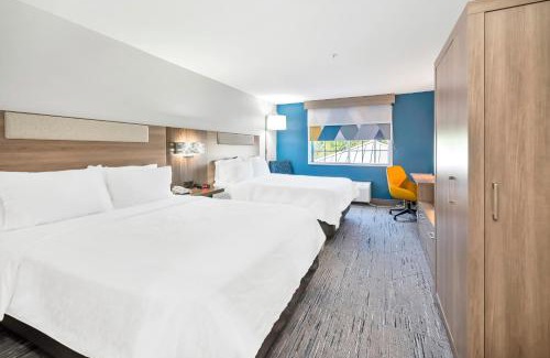 Palestine Hotel | Holiday Inn Express Palestine by IHG