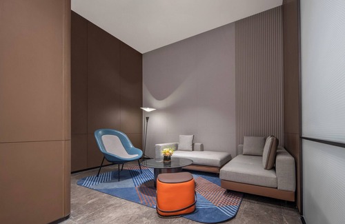 Qingdao City Center Hotel | Holiday Inn Express Qingdao City Balcony by IHG