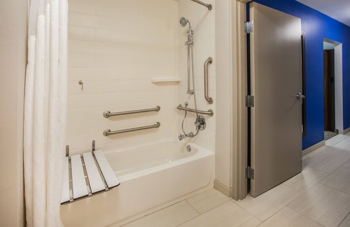 Murphysboro Hotel | Holiday Inn Express & Suites Murphysboro - Carbondale by IHG