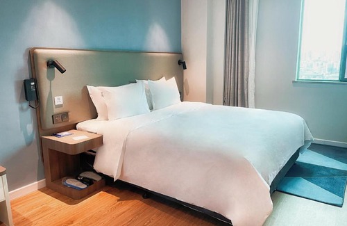 Longhu Qu Hotel | Holiday Inn Express Shantou City Center by IHG