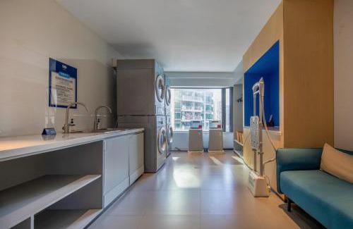 Luohu Hotel | Holiday Inn Express Shenzhen Dongmen by IHG