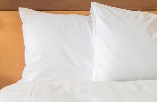Bedford Park Hotel | Holiday Inn Express & Suites Chicago-Midway Airport by IHG