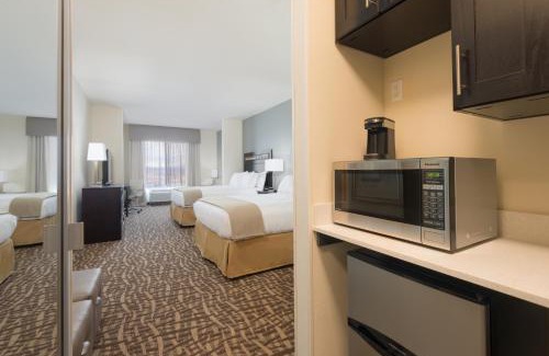 Castle Rock Hotel | Holiday Inn Express & Suites Denver South - Castle Rock by IHG