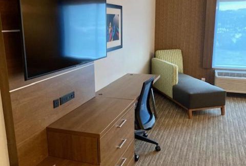 The Dalles Hotel | Holiday Inn Express & Suites - The Dalles by IHG