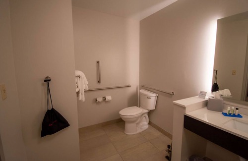 Tonawanda Hotel | Holiday Inn Express & Suites Tonawanda - Buffalo Area by IHG