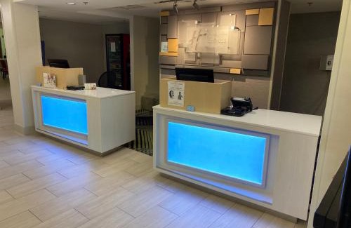 Western Branch North Hotel | Holiday Inn Express & Suites Chesapeake by IHG