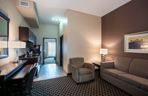 Bellevue Hotel | Holiday Inn Express & Suites Green Bay East by IHG