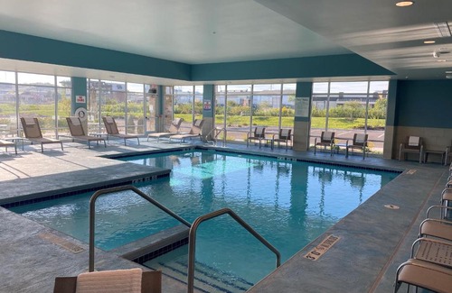 Middleton Hotel | Holiday Inn Express & Suites - Madison West - Middleton by IHG