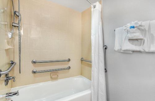Morristown Hotel | Holiday Inn Express & Suites Morristown by IHG