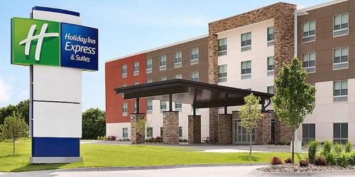 Carlisle Hotel | Holiday Inn Express & Suites - Carlisle Southwest I-81 by IHG
