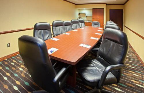 Covington Hotel | Holiday Inn Express & Suites Cincinnati Riverfront by IHG