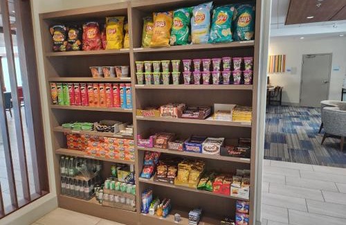 Terrace Hotel | Holiday Inn Express & Suites Terrace by IHG