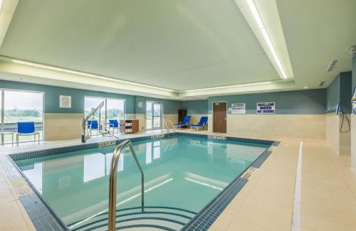 Welland Hotel | Holiday Inn Express & Suites - Welland