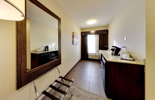 Nisku Hotel | Holiday Inn Express & Suites Edmonton International Airport by IHG