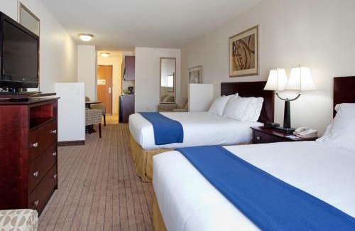Buffalo Hotel | Holiday Inn Express & Suites Buffalo by IHG
