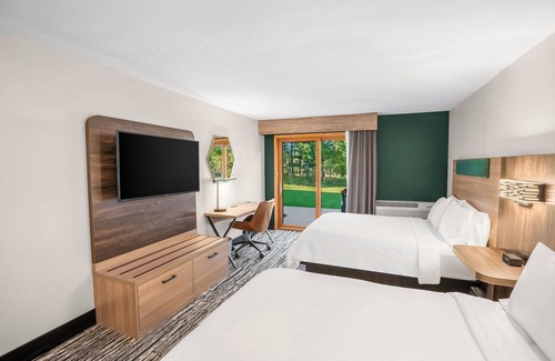 Hayward Hotel | Holiday Inn Express & Suites Hayward by IHG