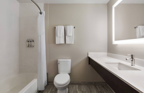 Boys Ranch Hotel | Holiday Inn Express & Suites Live Oak by IHG
