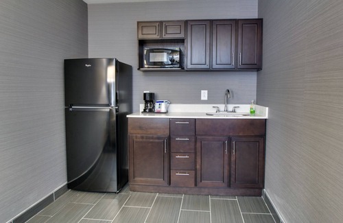 Sidney Hotel | Holiday Inn Express & Suites Sidney by IHG