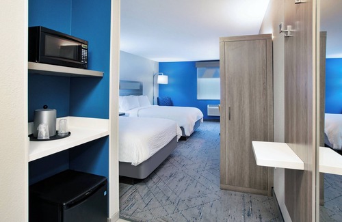 Wauseon Hotel | Holiday Inn Express & Suites Wauseon by IHG