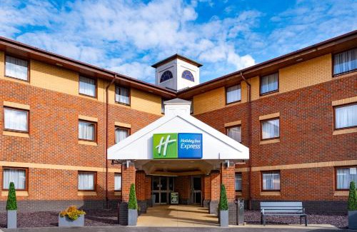 Taunton Hotel | Holiday Inn Express Taunton East by IHG