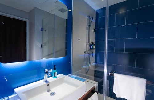 Qinzhou District Hotel | Holiday Inn Express Tianshui City Center, an IHG Hotel