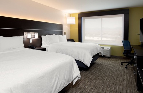 Bullhead City Hotel | Holiday Inn Express & Suites Bullhead City by IHG