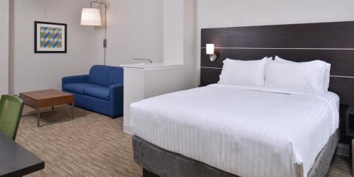 Corpus Christi Hotel | Holiday Inn Express & Suites Corpus Christi-N Padre Island by IHG