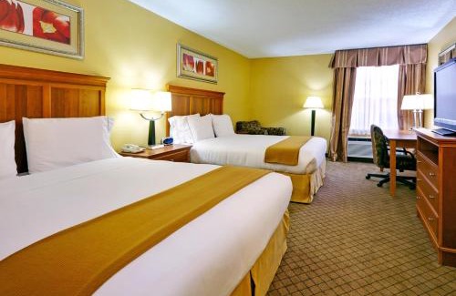Hurricane Mills Hotel | Holiday Inn Express Hurricane Mills Waverly by IHG