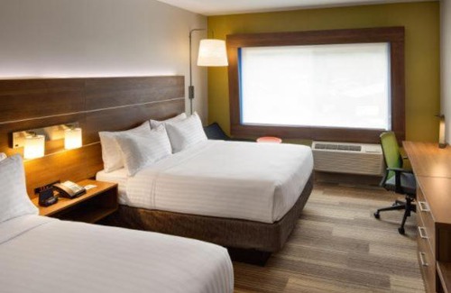 Woodland Hills Hotel | Holiday Inn Express Hotel & Suites Woodland Hills by IHG