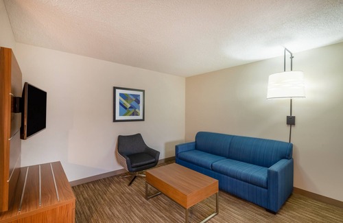 Vermilion Hotel | Holiday Inn Express Vermilion by IHG
