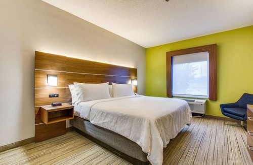 Vincennes Hotel | Holiday Inn Express Vincennes by IHG