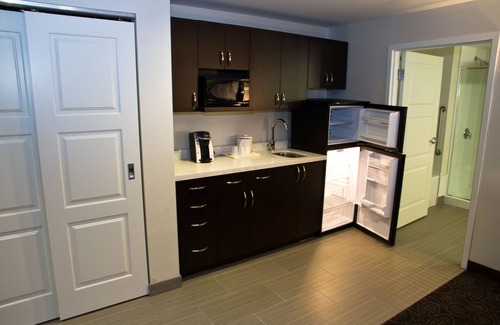 Red Deer Hotel | Holiday Inn Hotel & Suites Red Deer South by IHG
