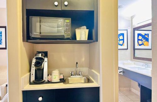 Regina Hotel | Holiday Inn Hotel & Suites Regina by IHG