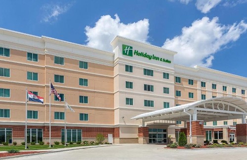 Jefferson City Hotel | Holiday Inn & Suites - Jefferson City by IHG
