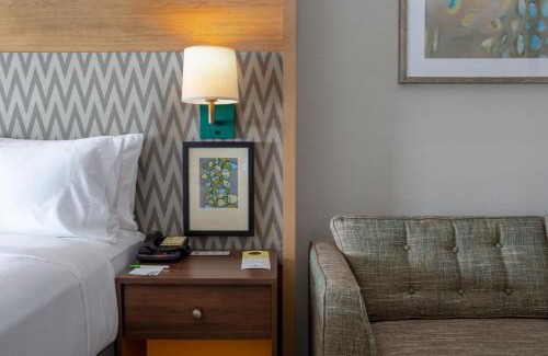 Maumee Hotel | Holiday Inn Toledo - Maumee I-80/90 by IHG