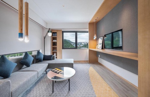 Bijiang District Hotel | Holiday Inn Tongren Wanshan by IHG