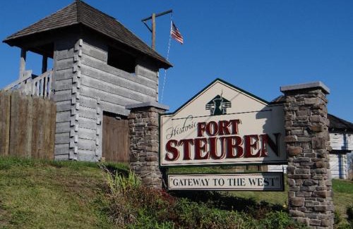 Colliers Hotel | Holiday Inn Weirton-Steubenville Area
