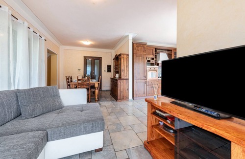 Calvagese della Riviera House | Holiday Home 'Villa Leonardo'