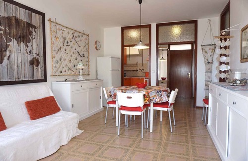 Porto Santa Margherita Apartment | Holiday apartment Spacious two bedroom apartment right on the beach