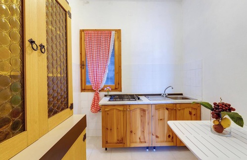 Torre dei Corsari Apartment | Holiday Apartment "La Vista di Mondo" on the Beach with Sea View, Terrace & Garden