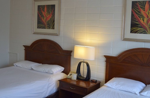 Lander Hotel | Holiday Lodge Motel Campground