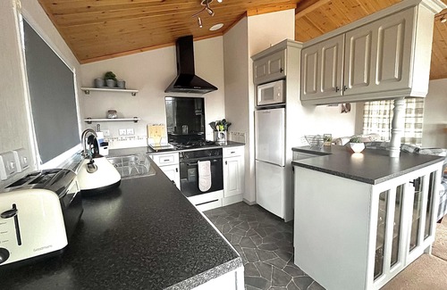 Bassenthwaite Cabin | Holiday lodge with stunning views near the shore of Bassenthwaite Lake