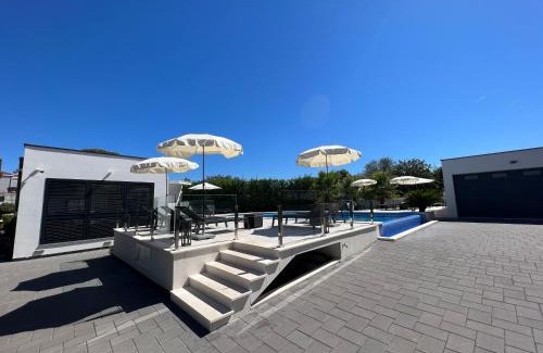 Okrug Gornji Villa | Holiday Luxury Resort Sundance